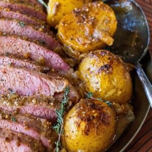 picture of corned beef on a platter with potatoes
